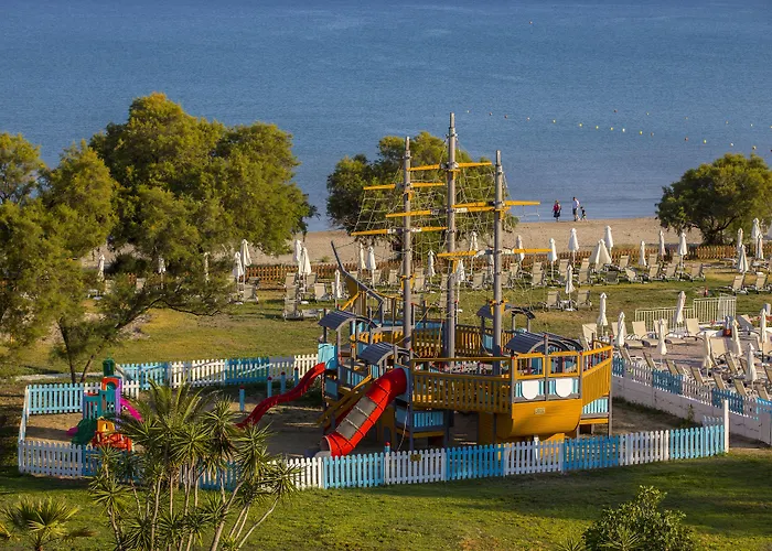 Domes Aulus Zante, Inclusive, Autograph Collection